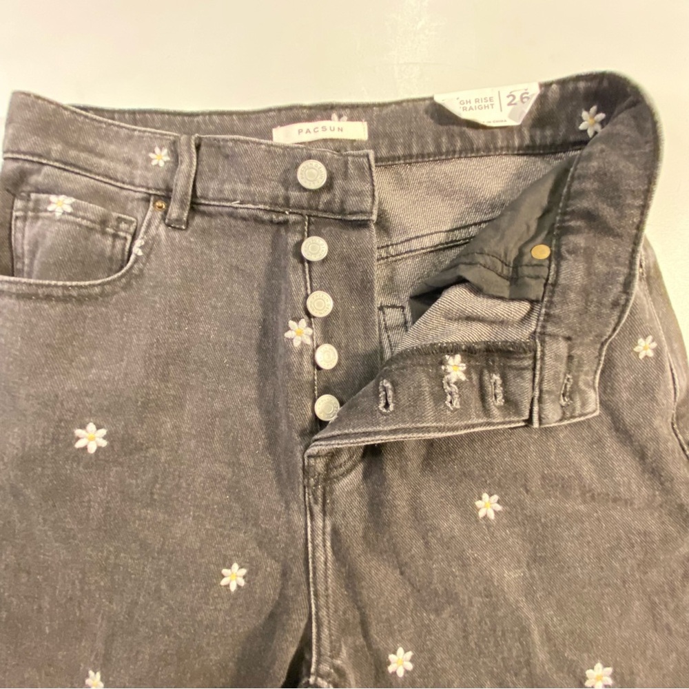 PacSun Highrise Straight Leg Black Embroidered Daisy Floral Jeans size 26 2 - Picture 14 of 14
